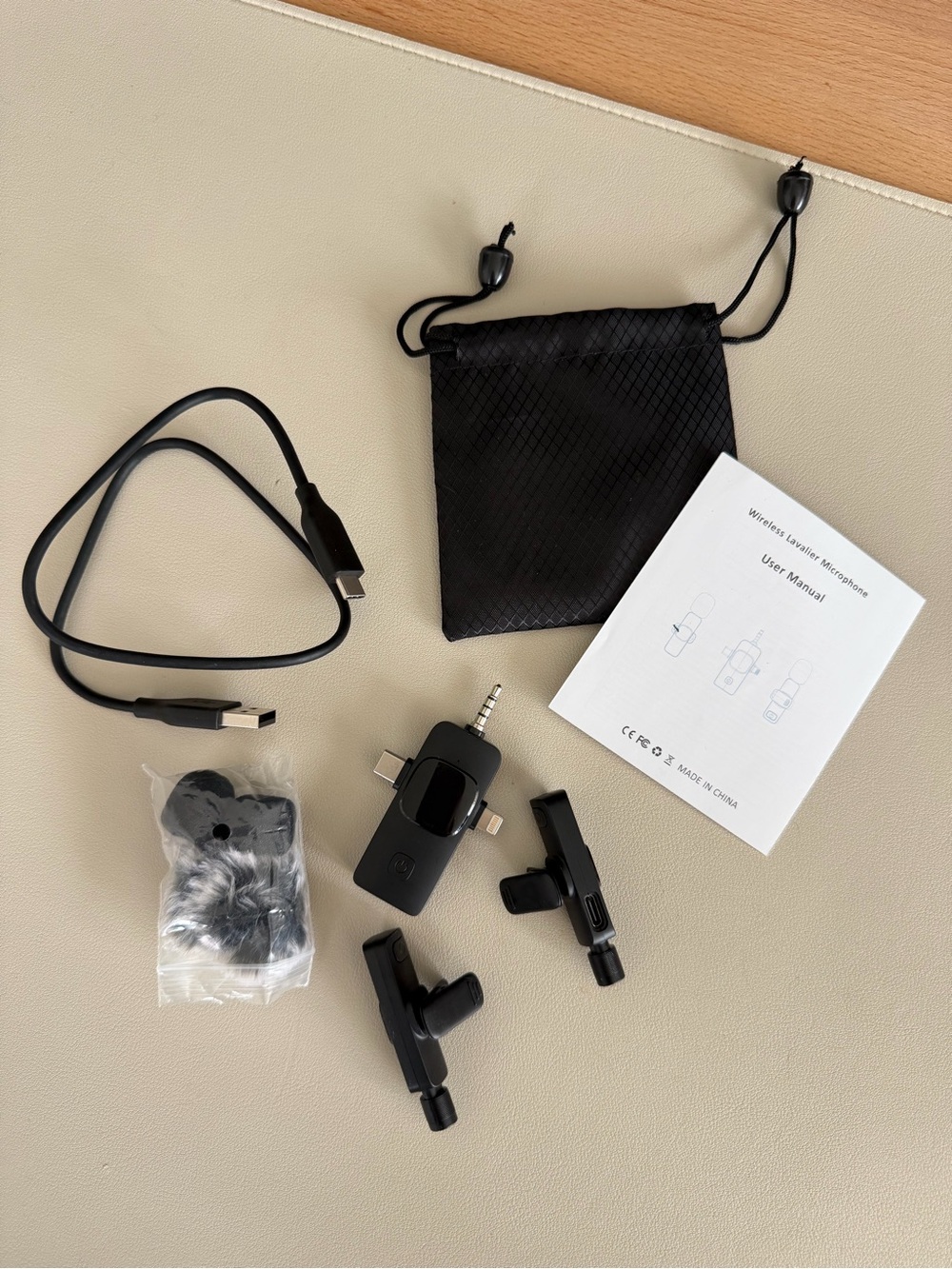3 in 1 Professional Wireless Lavalier Microphone for iPhone/Android/Camera